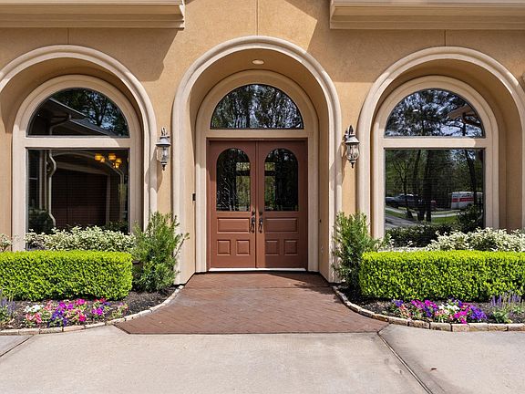 3rd image of 3907 Rayford Rd