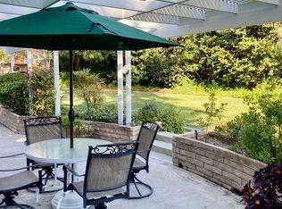 458 Gladstone Dr, Thousand Oaks, CA 91360