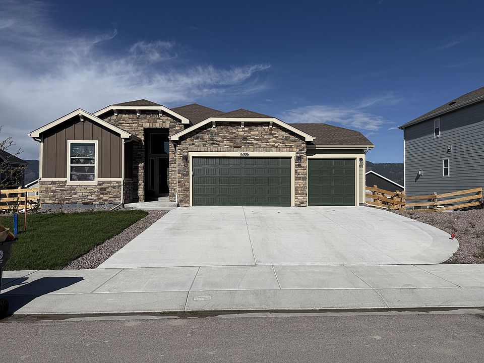 1st image of 16886 Greenfield Dr