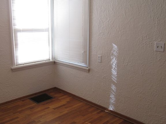 5th image of 219 S 15th Ave #2