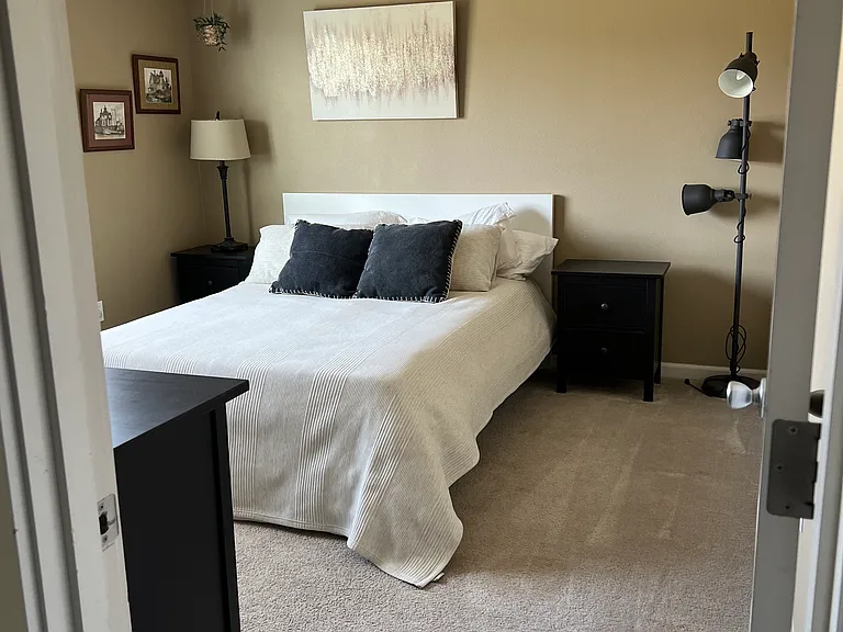 17202 NE 13th Ave — Photo 9