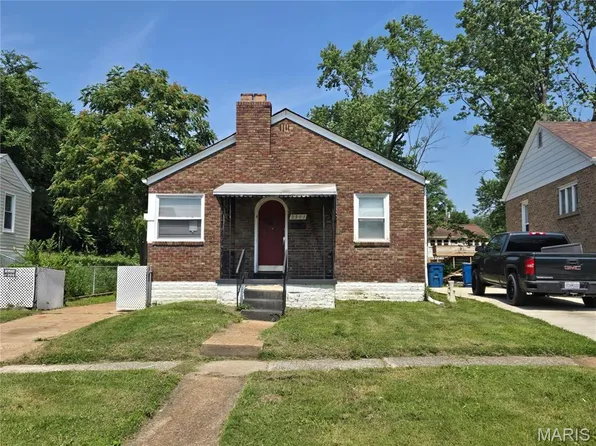 5361 Wilborn Dr, Saint Louis, MO 63136