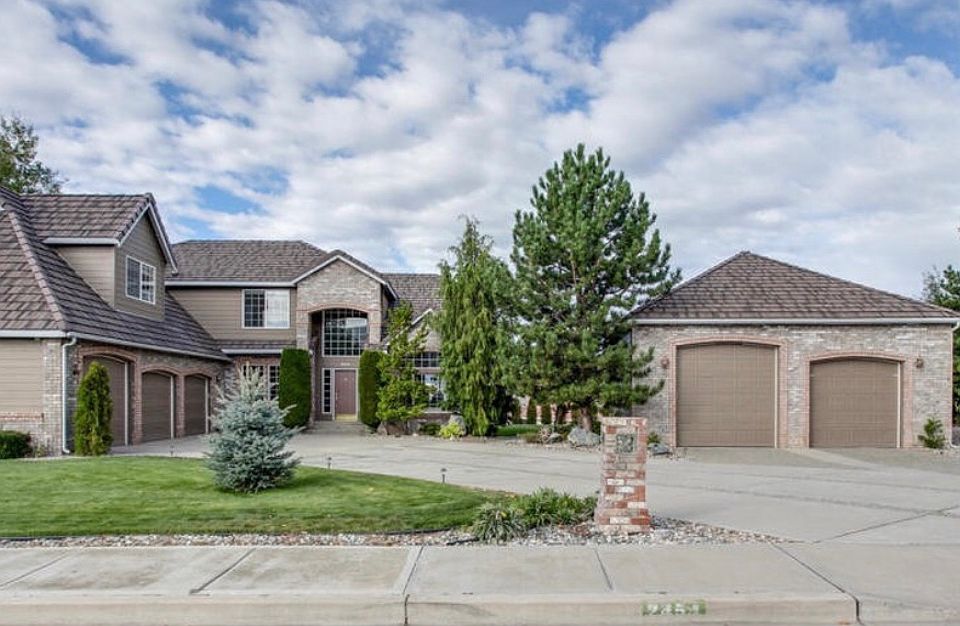 Front house view 