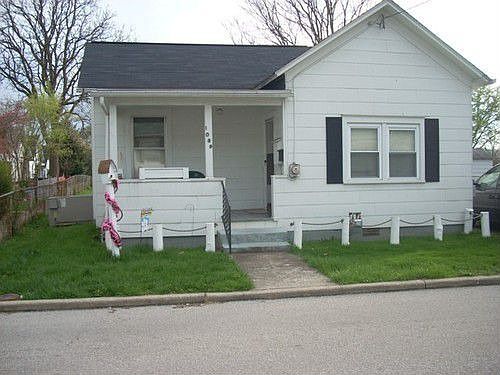 1st image of 1039 Garden St