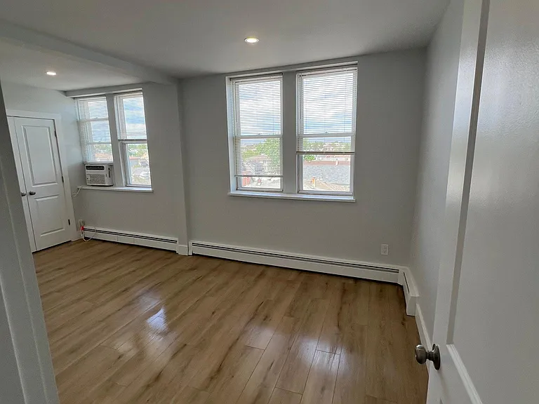 211 Paterson Ave #8 — Photo 10