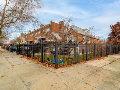 232 Throgs Neck Blvd, Bronx, NY, 10465