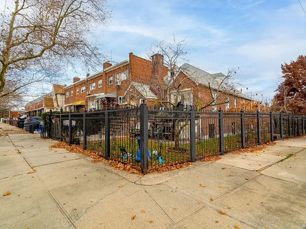232 Throgs Neck Blvd, Bronx, NY 10465