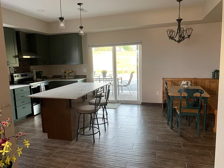 334 Alpenglow Dr — Photo 5