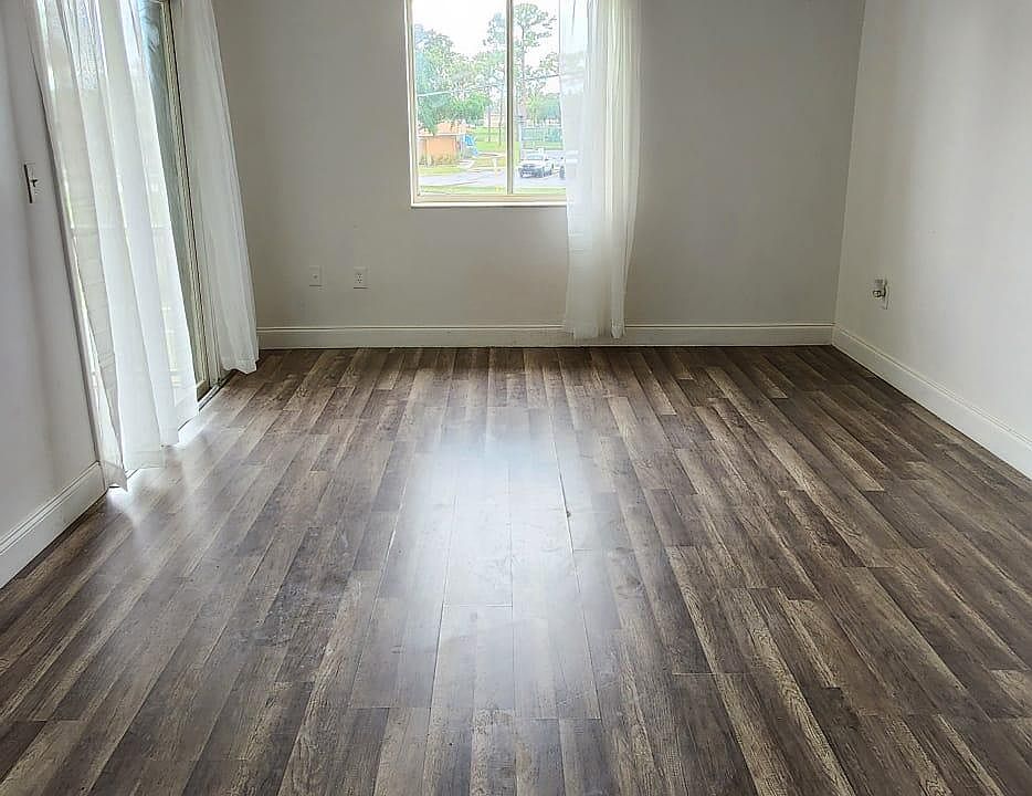 1st image of 6086 Forest Hill Boulevard #207