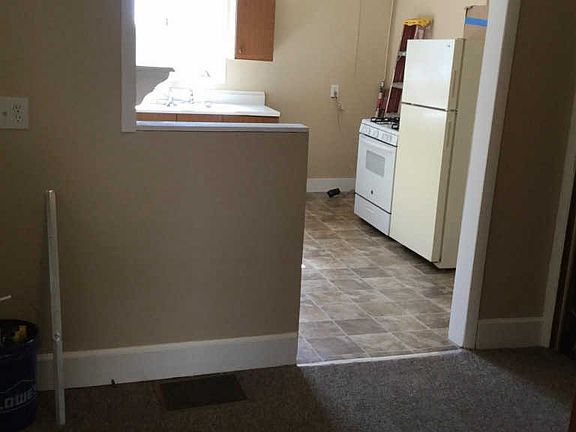5th image of 38 Warsaw Ave