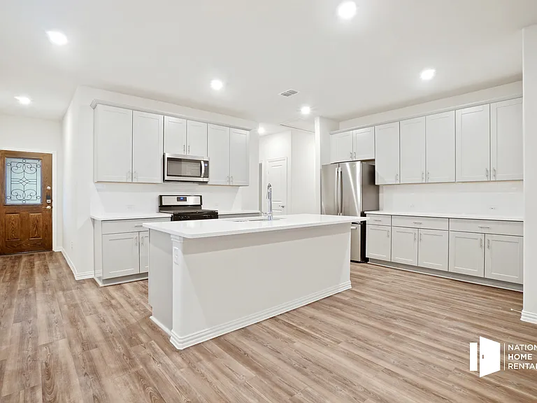1505 Wind Springs Dr — Photo 1