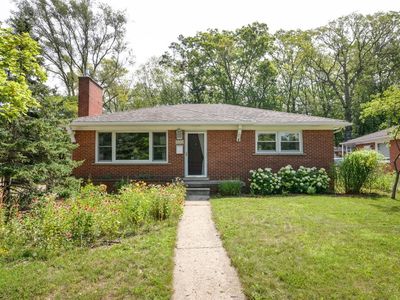 1421 Woodland Dr, Ann Arbor, MI, 48103