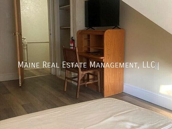 2nd image of 133 Essex St #13