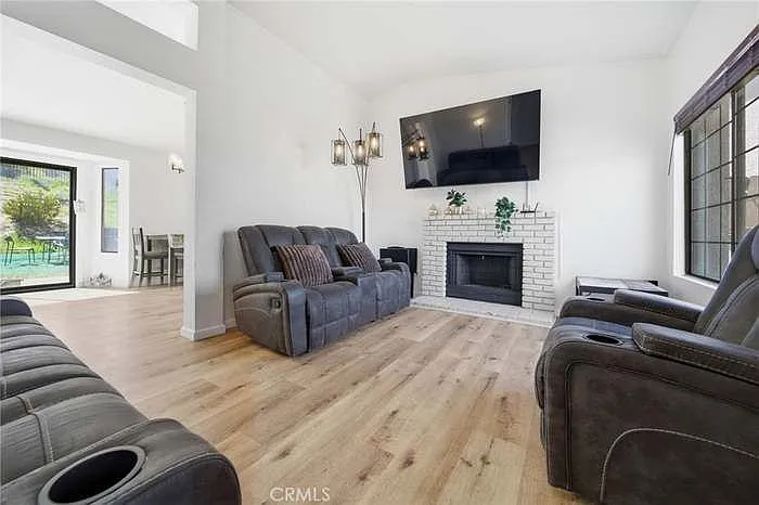 130 Mountainside Dr — Photo 5
