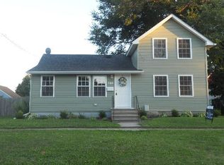 320 E Elm St, Sycamore, IL 60178