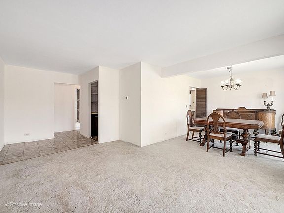 4th image of 10809 Claridge Ave
