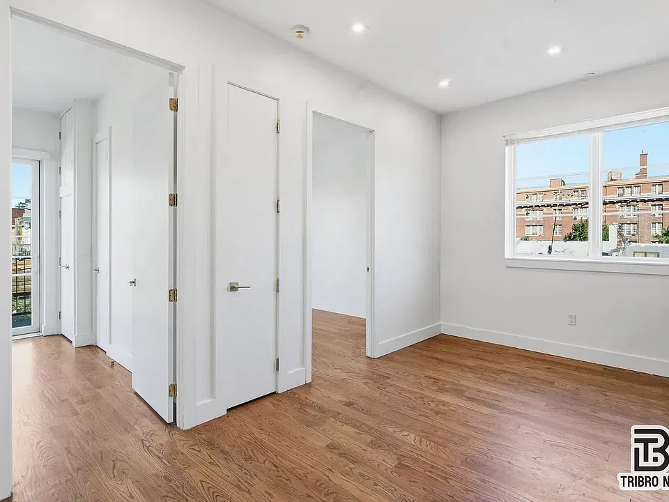 133 Brown Pl #301
