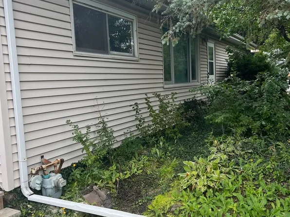 122 68th St, Darien, IL 60561