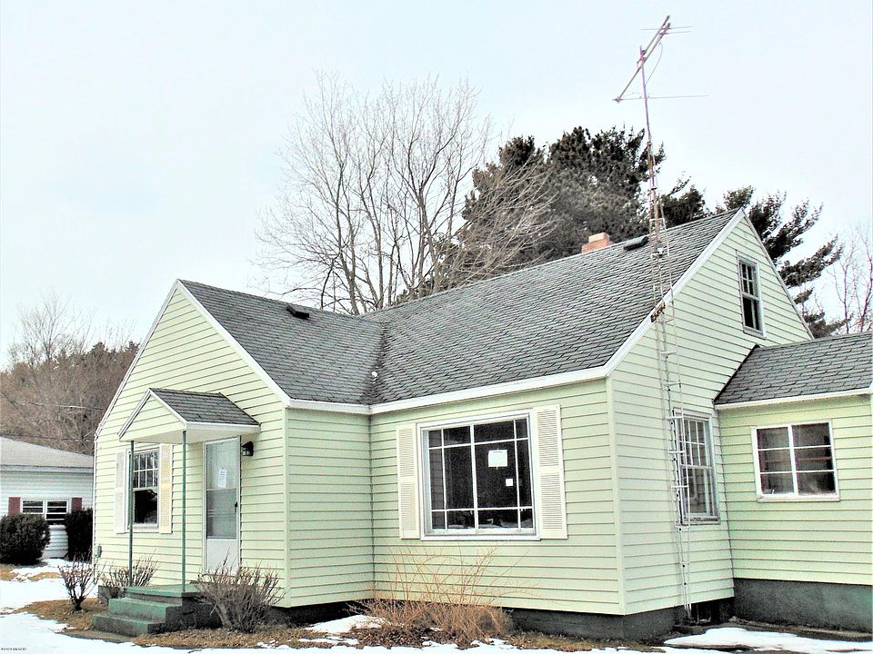 1st image of 590 Churchill Dr