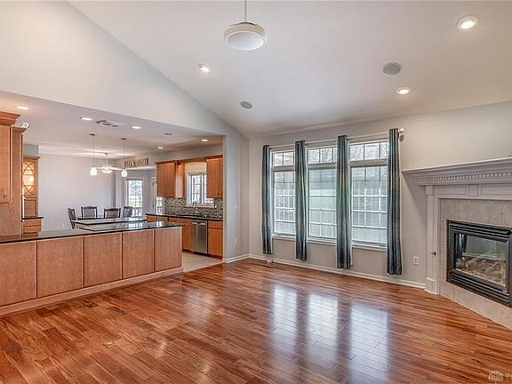 2nd image of 3821 Coffeat Dr