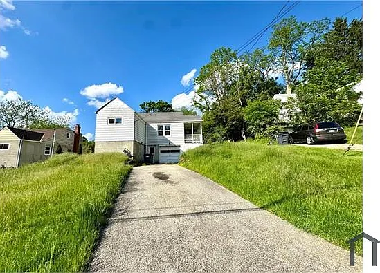 95 Adams Dr #UPPER