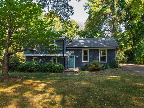 5509 Fieldstone Dr, Raleigh, NC 27609