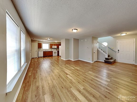 2nd image of 1843 Dutch Elm Dr