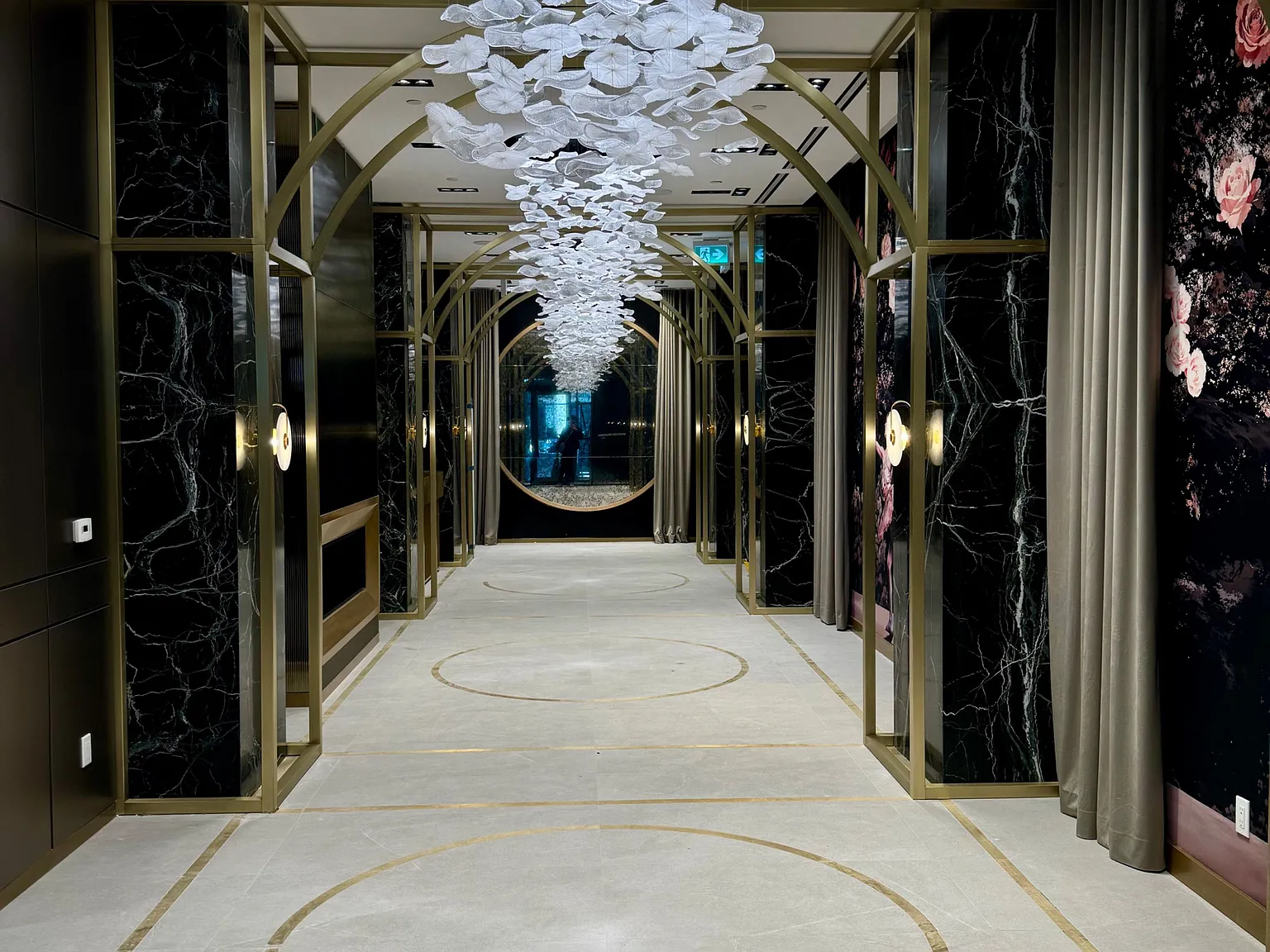 Adagio Condos — Photo 2