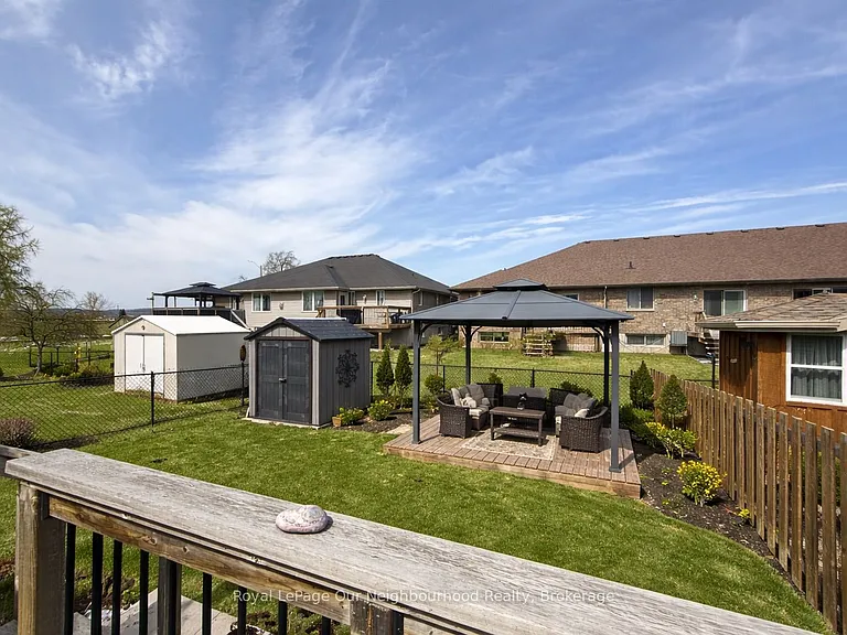 5 McIntosh Cres — Photo 31