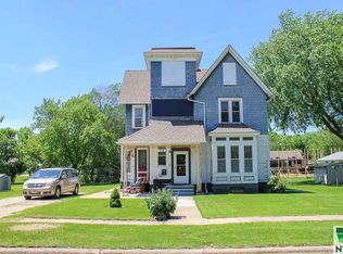 417 N 1st St, Laurens, IA 50554
