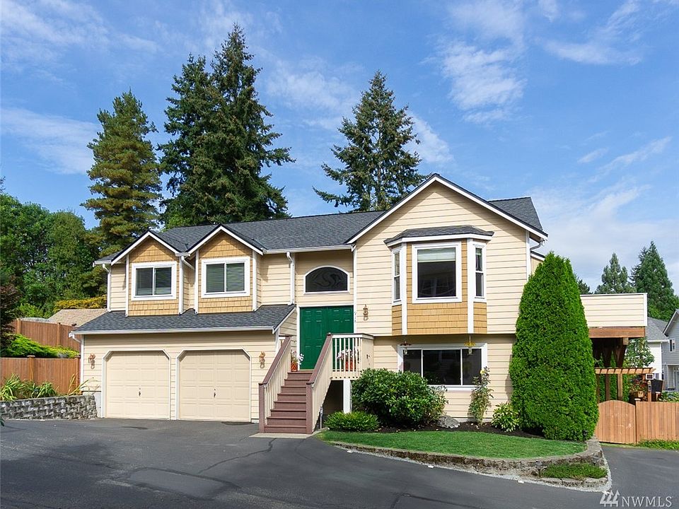1st image of 918 NE 172nd Pl
