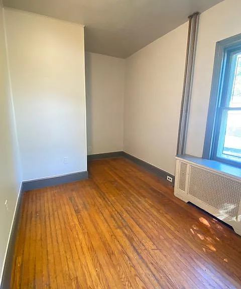 227 E High St — Photo 16