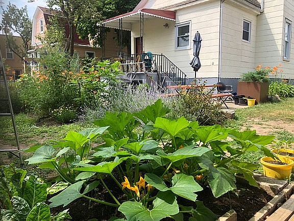 2nd image of 3956 Amundson Ave