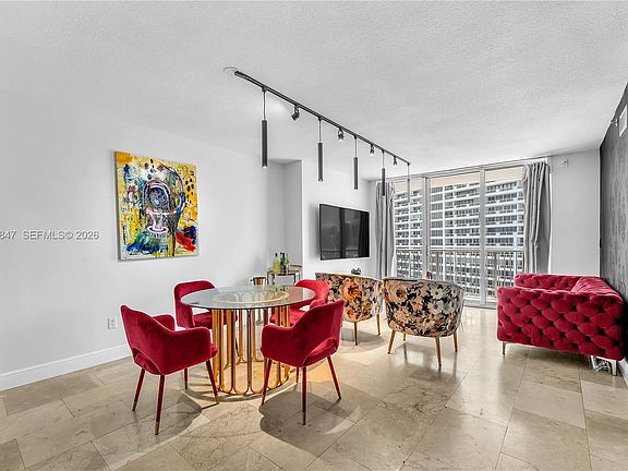 5th image of 1750 N Bayshore Dr APT 2004