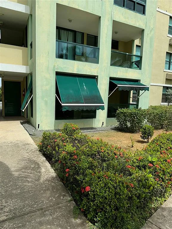 3 bed, 2.0 bath, 1168 sqft, $1,800 — Photo 1