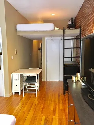 Sold by Bank Neary | media 27