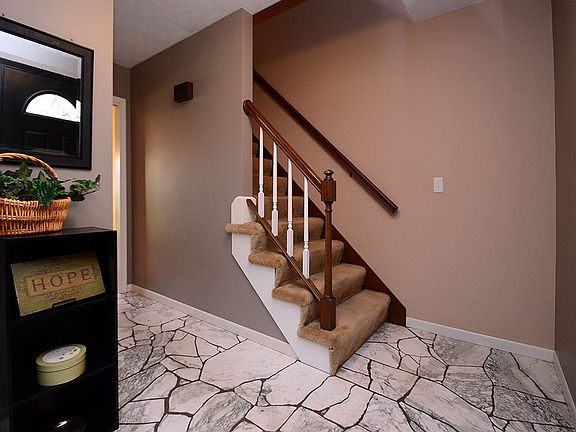 2nd image of 13618 Montclair Dr