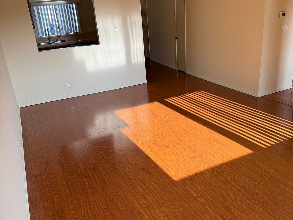 1st image of 1141 Elm Ave Unit 5