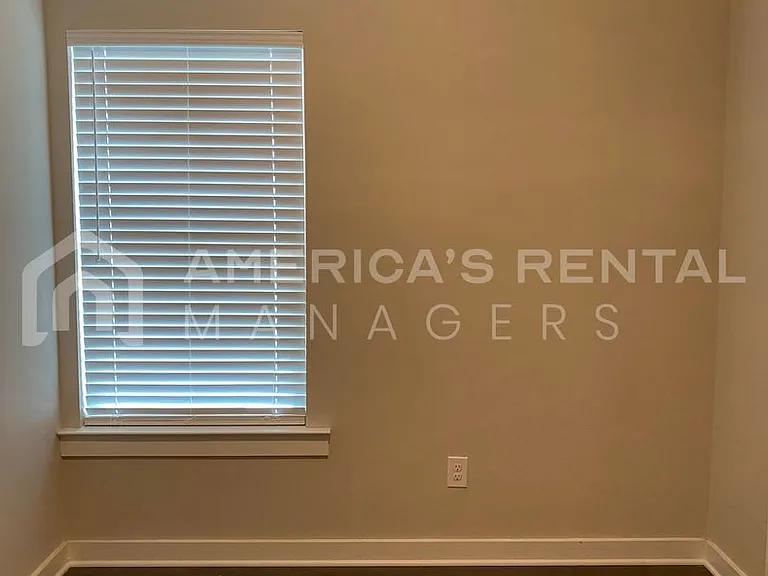 490 Ridge View Cir — Photo 14