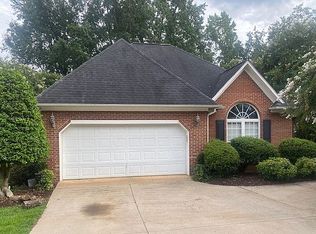 249 Club Meadows Ct, Spartanburg, SC 29302