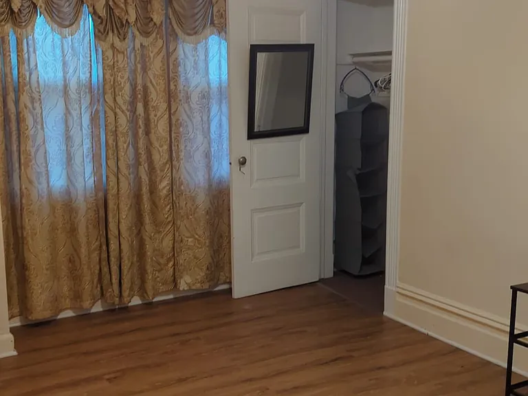 1067 Gipson St #3 — Photo 11