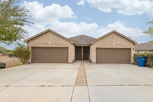 216 Stone Gate Dr Photo 1