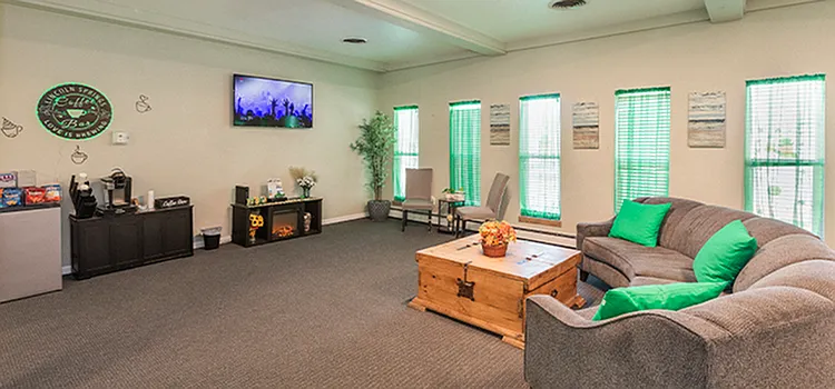 Lincoln Springs | Club House