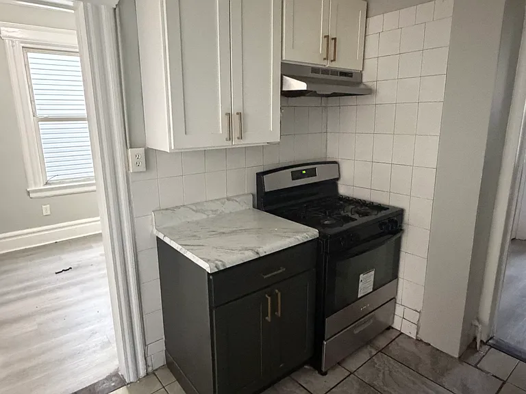 50 Cortland St #R2 — Photo 1
