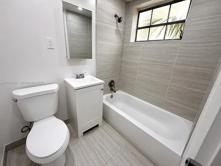 427 Anastasia Ave #5 — Photo 6