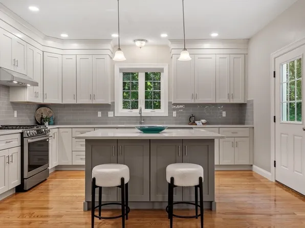 6 Jewett Rd, Sterling, MA 01564