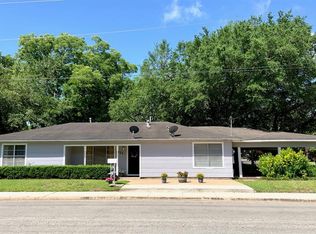 211 Avenue I St, El Campo, TX 77437