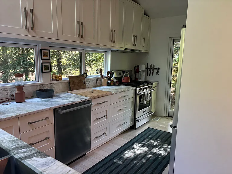 8 Wooded Oak Ln — Photo 9