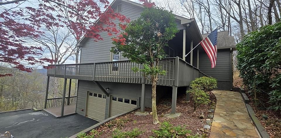 1st image of 906 Ridgeview Dr