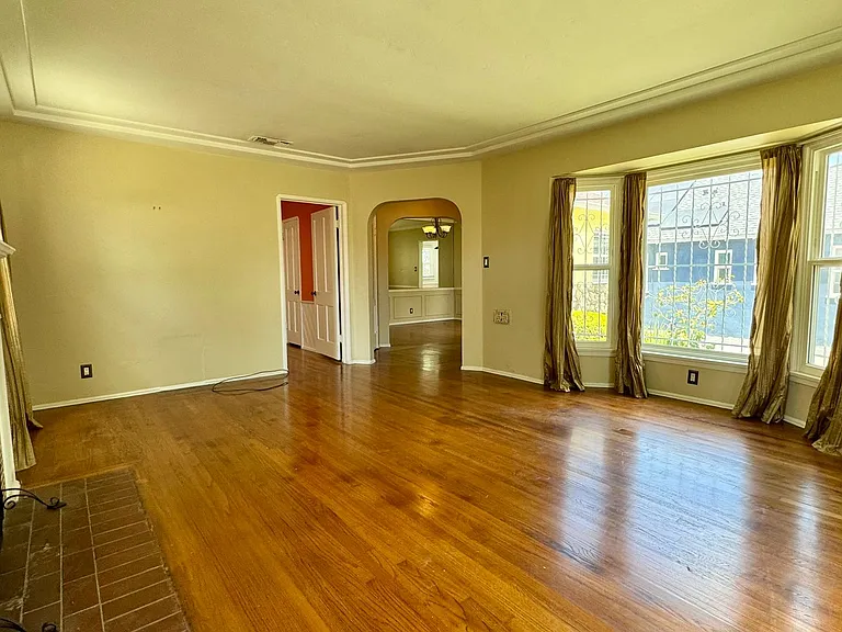 3513 S Sycamore Ave — Photo 9